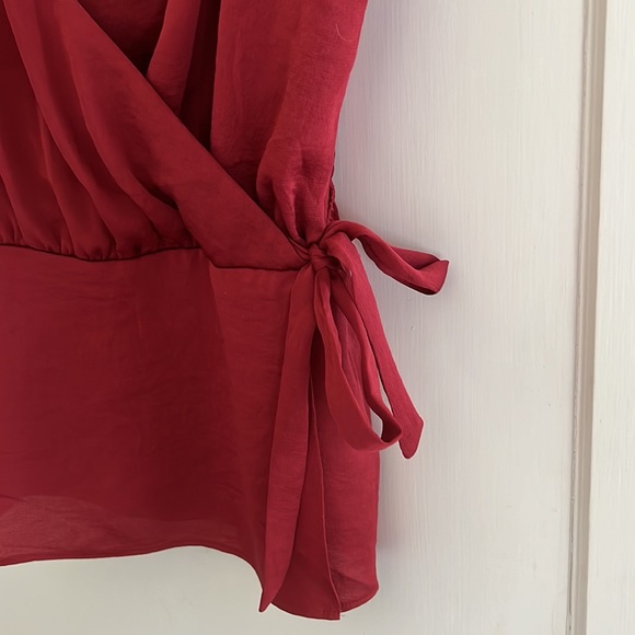 Express maroon top size medium - Picture 2 of 5